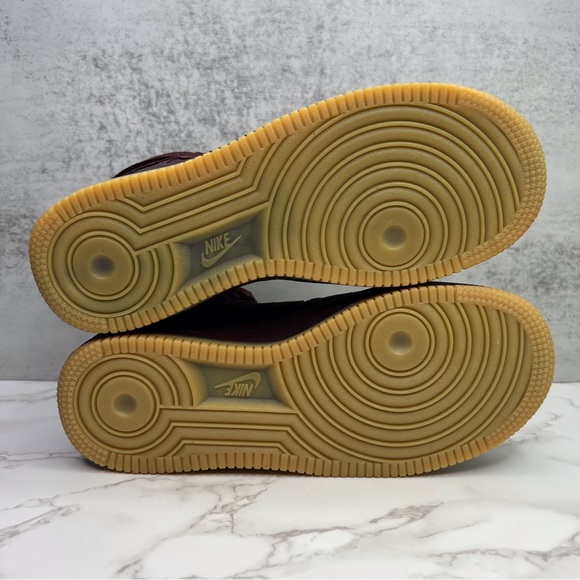 Nike Air Force 1 High LV8 🤎 - Picture 16 of 16